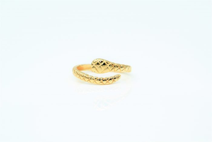 anillo con baño de oro de 18k